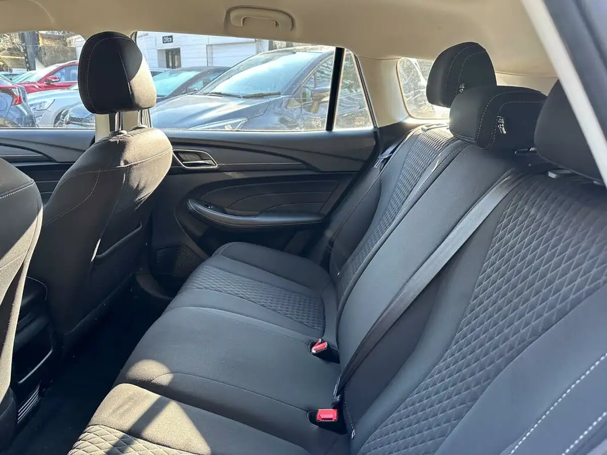 2021-mg-mg5-e-excite-ev-big-23
