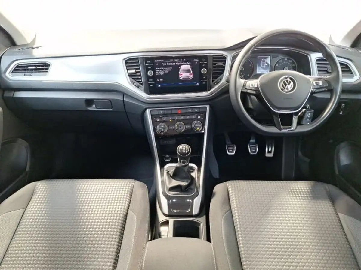 2021-volkswagen-t-roc-10-tsi-active-hatchback-5d-big-2