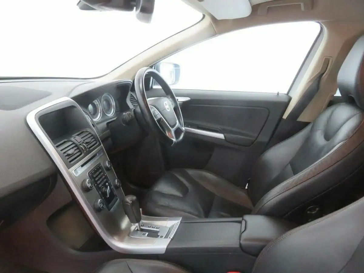 2011-volvo-xc60-24td-d5-se-lux-premium-215bhp-geartronic-big-41