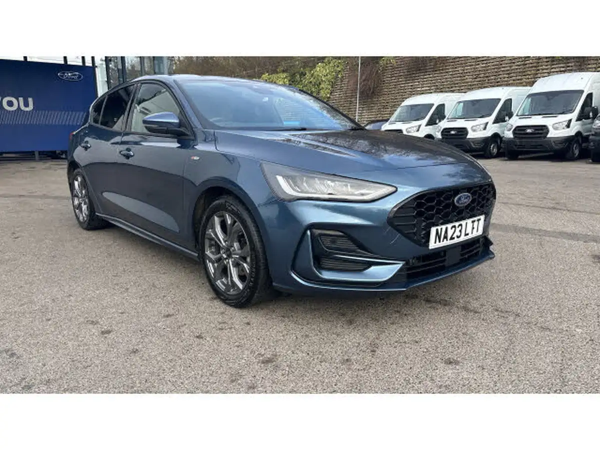 2023-ford-focus-10t-st-line-125ps-hatchback-big-47