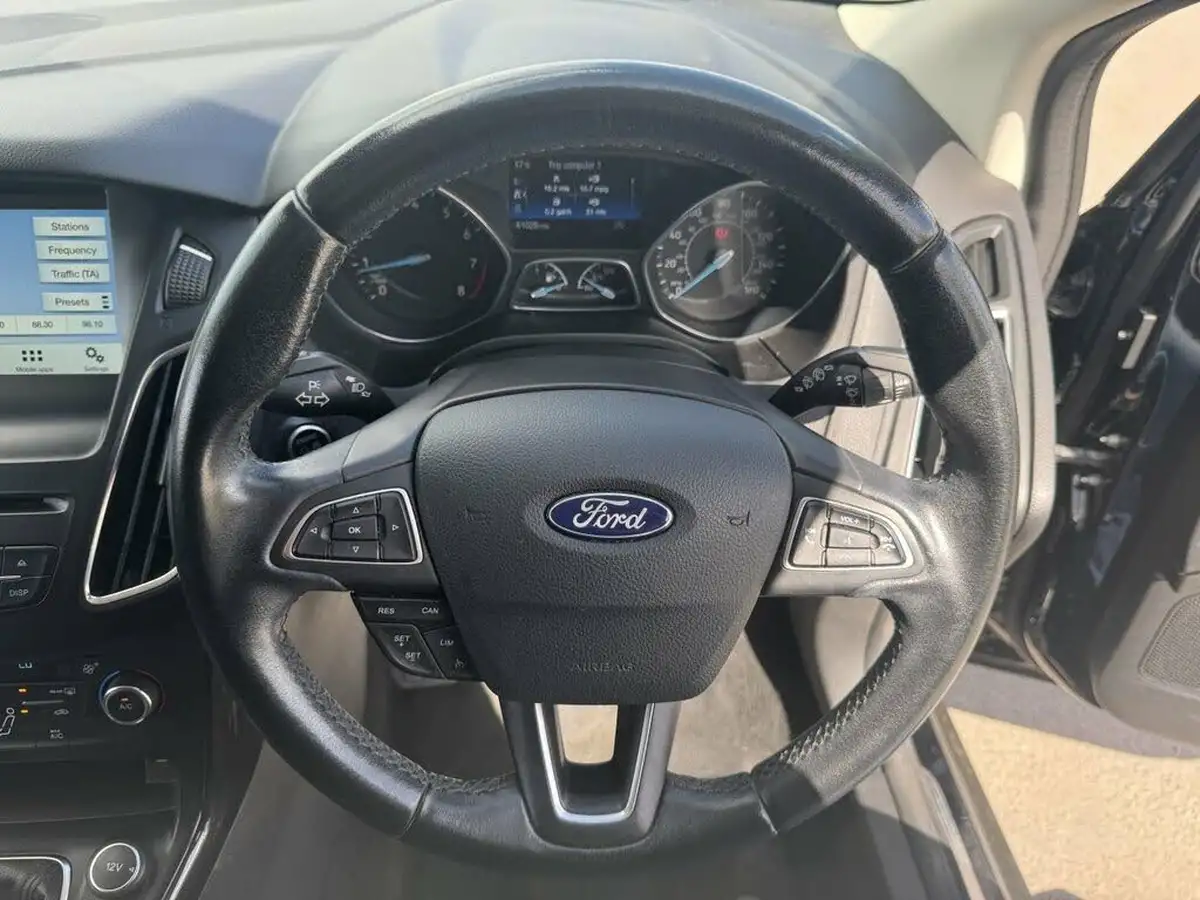 2018-ford-focus-10t-titanium-125ps-hatchback-big-38