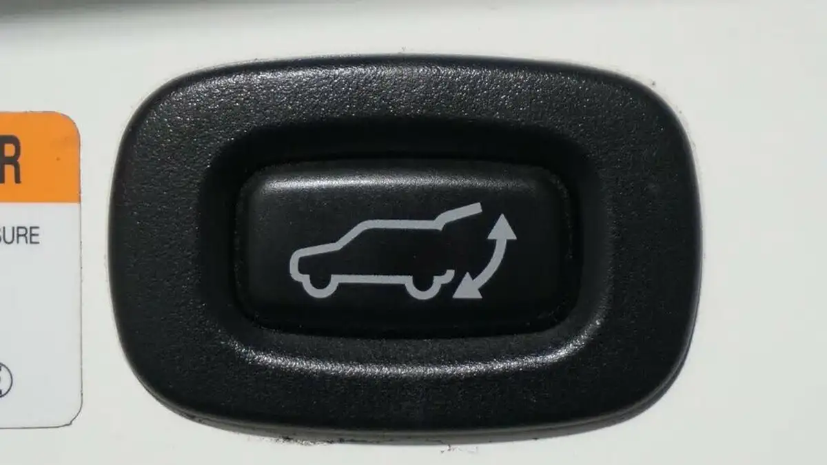 2014-mitsubishi-outlander-20-gx4h-big-21