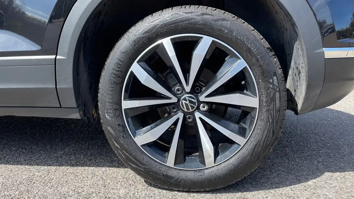 2020-volkswagen-t-roc-15-tsi-se-big-17