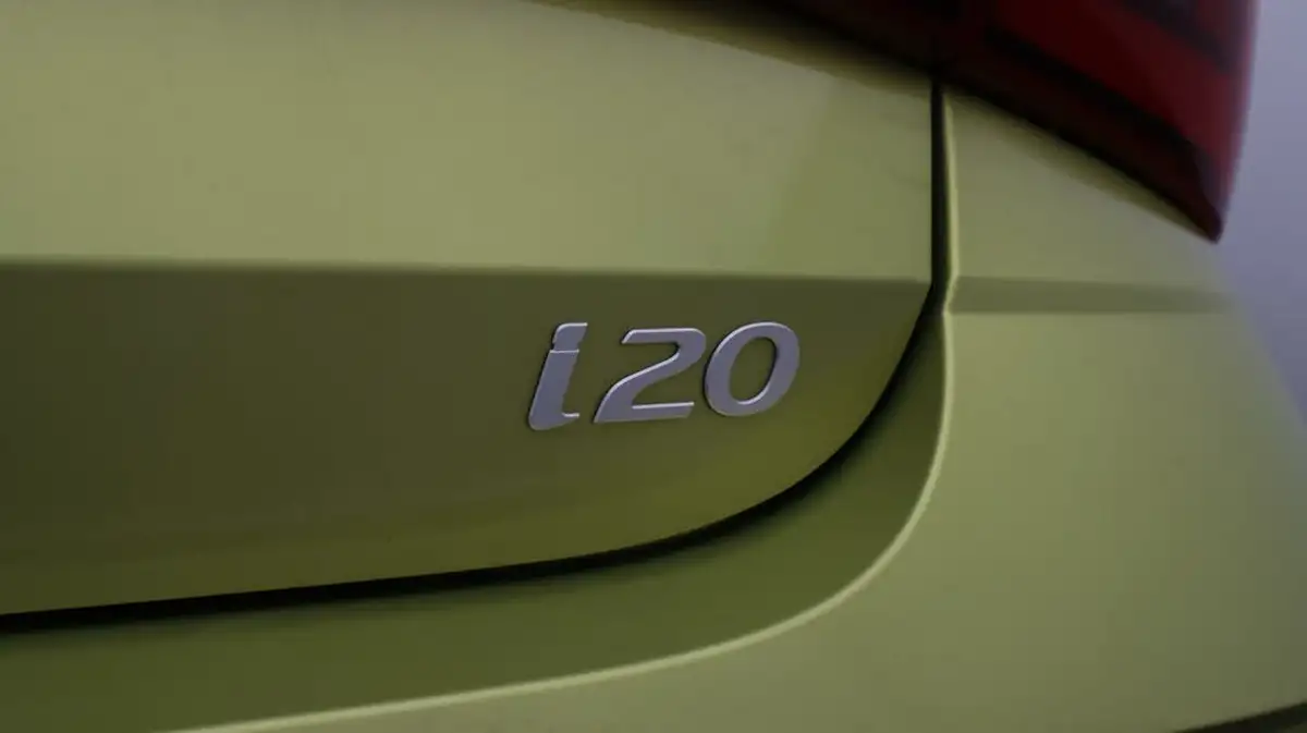 2024-hyundai-i20-10-t-gdi-advance-big-22