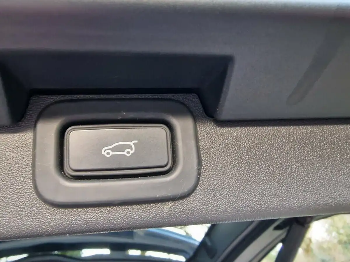 2021-land-rover-discovery-30-d300-r-dynamic-hse-big-45
