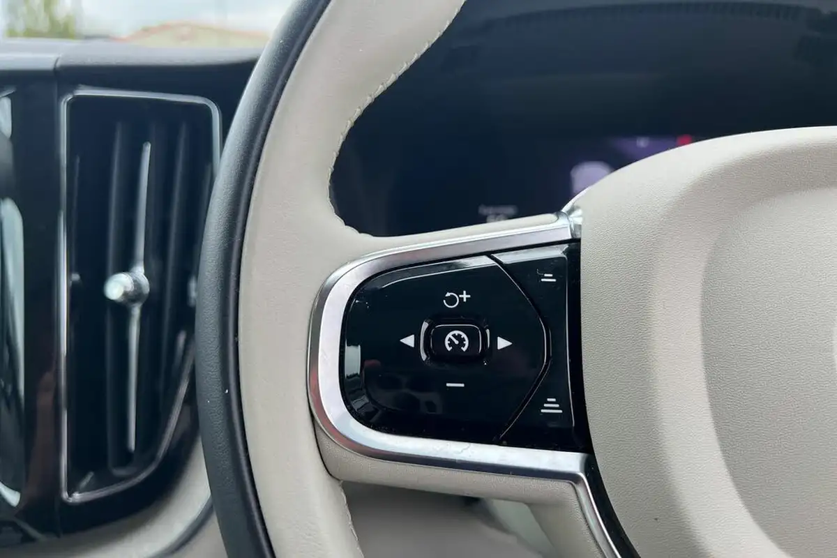 2021-volvo-xc60-20-t8-inscription-pro-455bhp-plug-in-hybrid-big-10