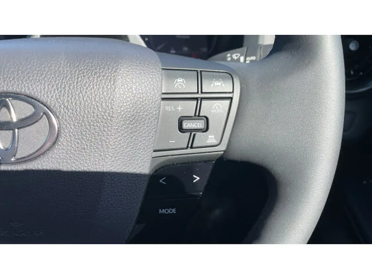 2024-toyota-c-hr-20-vvt-i-excel-220bhp-plug-in-tech-pack-big-35
