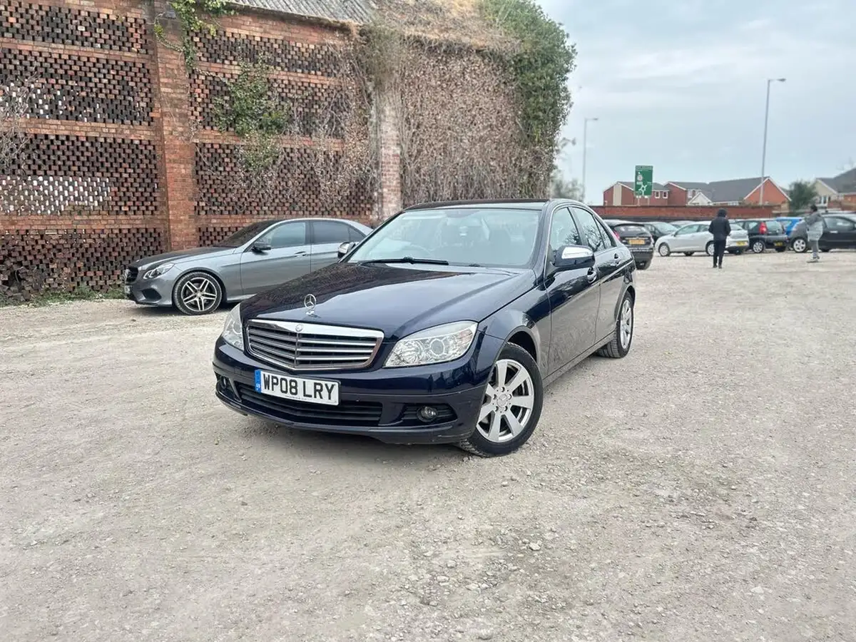 2008-mercedes-benz-c-class-18-c180-kompressor-se-saloon-4d-big-3
