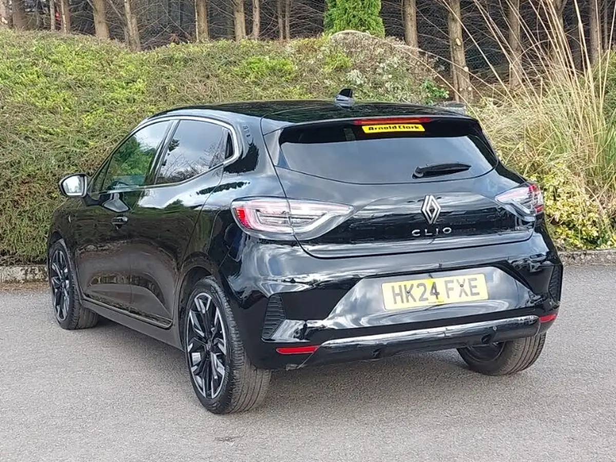 2024-renault-clio-16-techno-big-1