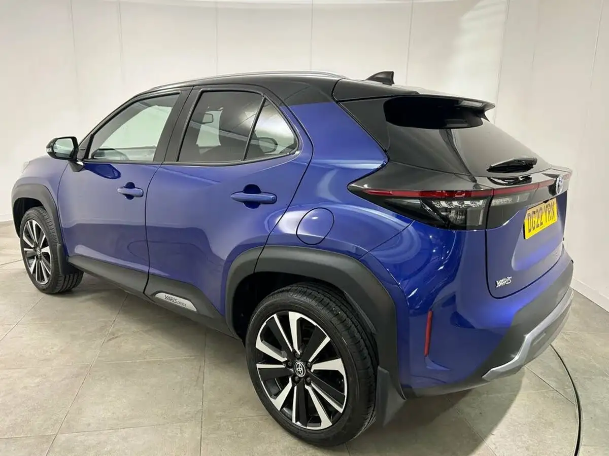 2022-toyota-yaris-cross-15-vvt-i-premiere-edition-big-51