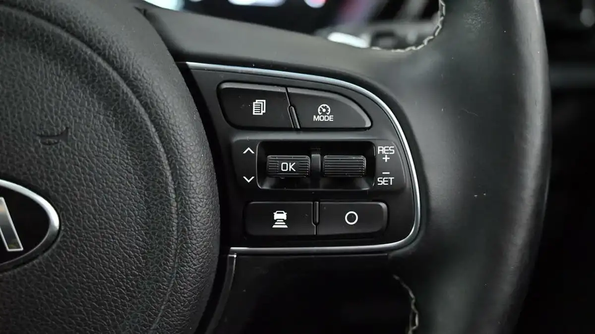2021-kia-e-niro-ev-4-big-24