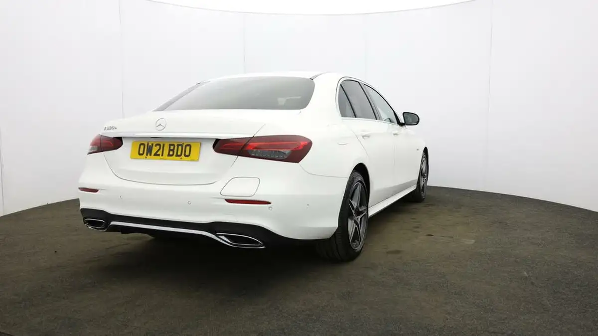 2021-mercedes-benz-e-class-big-54