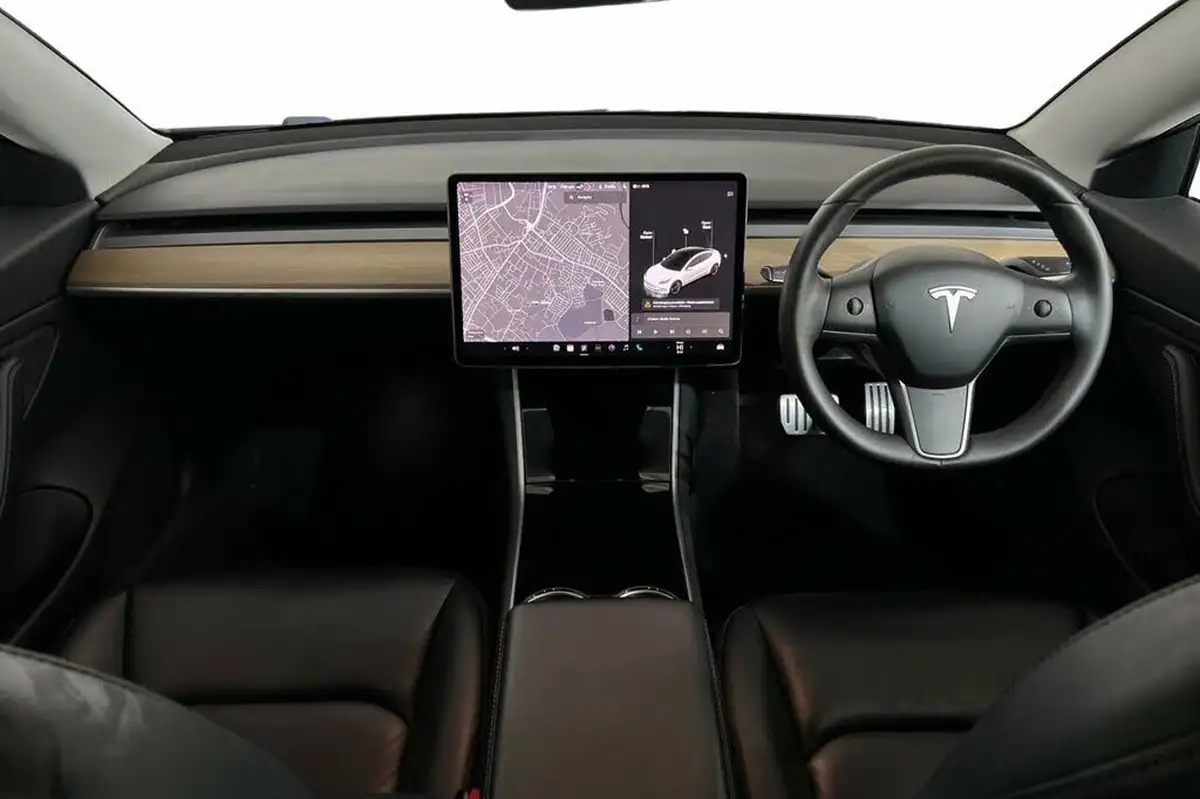 2020-tesla-model-3-e-performance-big-9