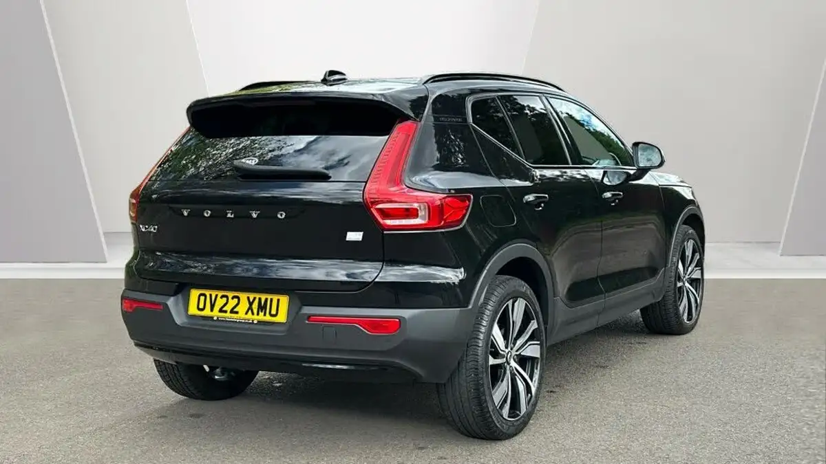 2022-volvo-xc40-15-t5-r-design-pro-big-1