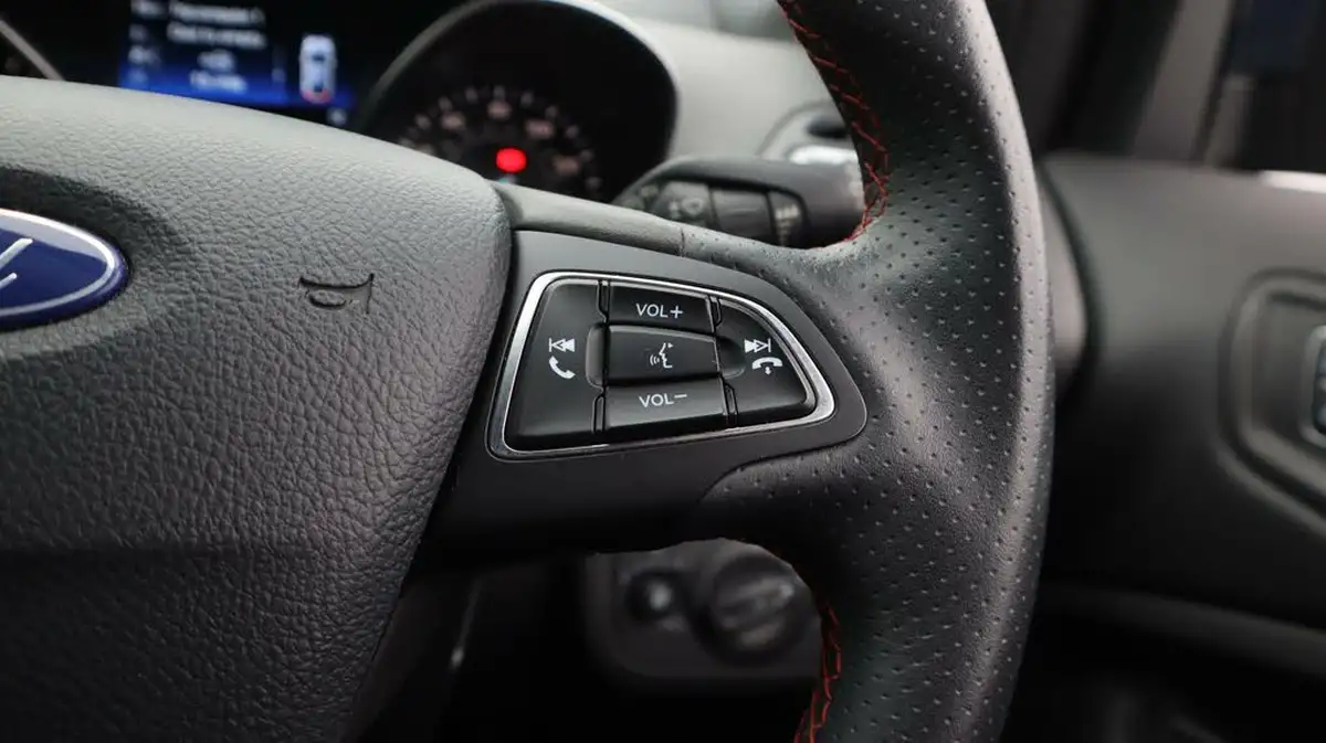 2019-ford-kuga-15tdci-st-line-ss-big-26