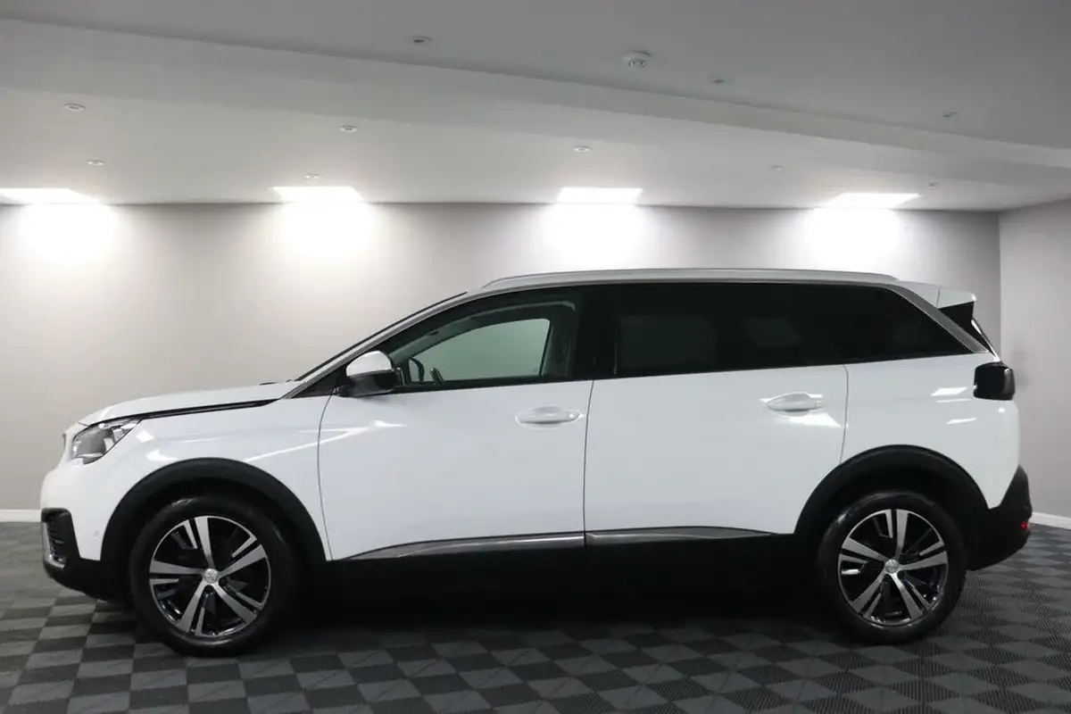 2018-peugeot-5008-suv-15-bluehdi-allure-big-13