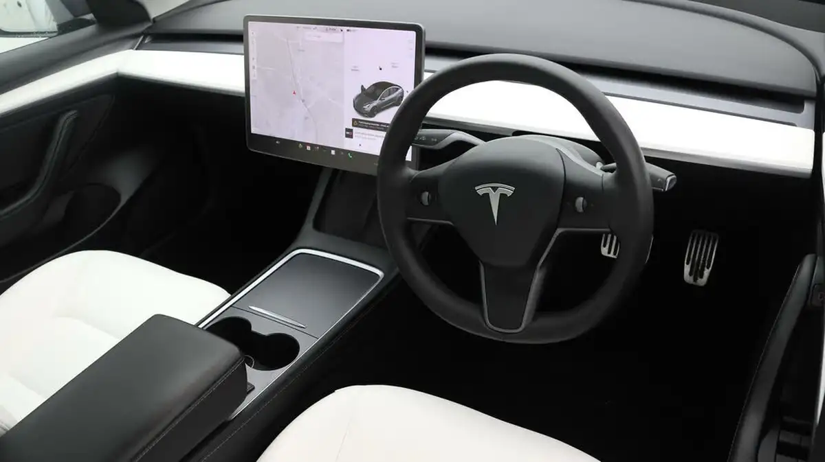 2021-tesla-model-3-e-long-range-4x4-big-8