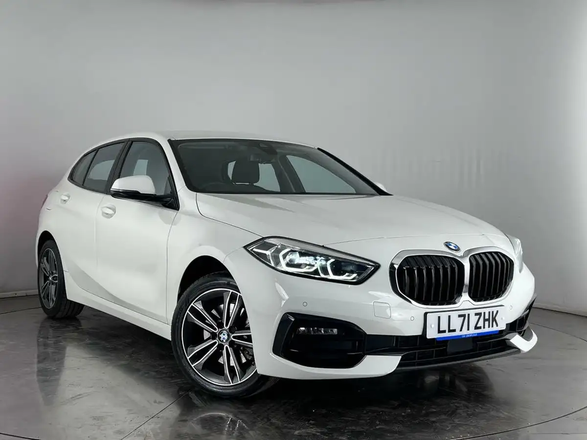 2021-bmw-1-series-15-118i-sport-lcp-big-38