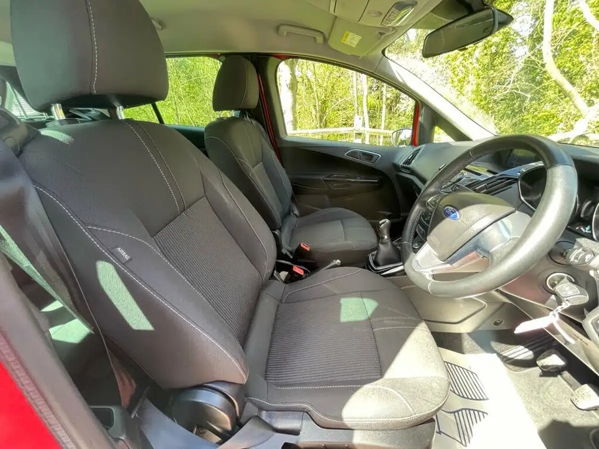 2016-ford-b-max-14-zetec-red-edition-big-15
