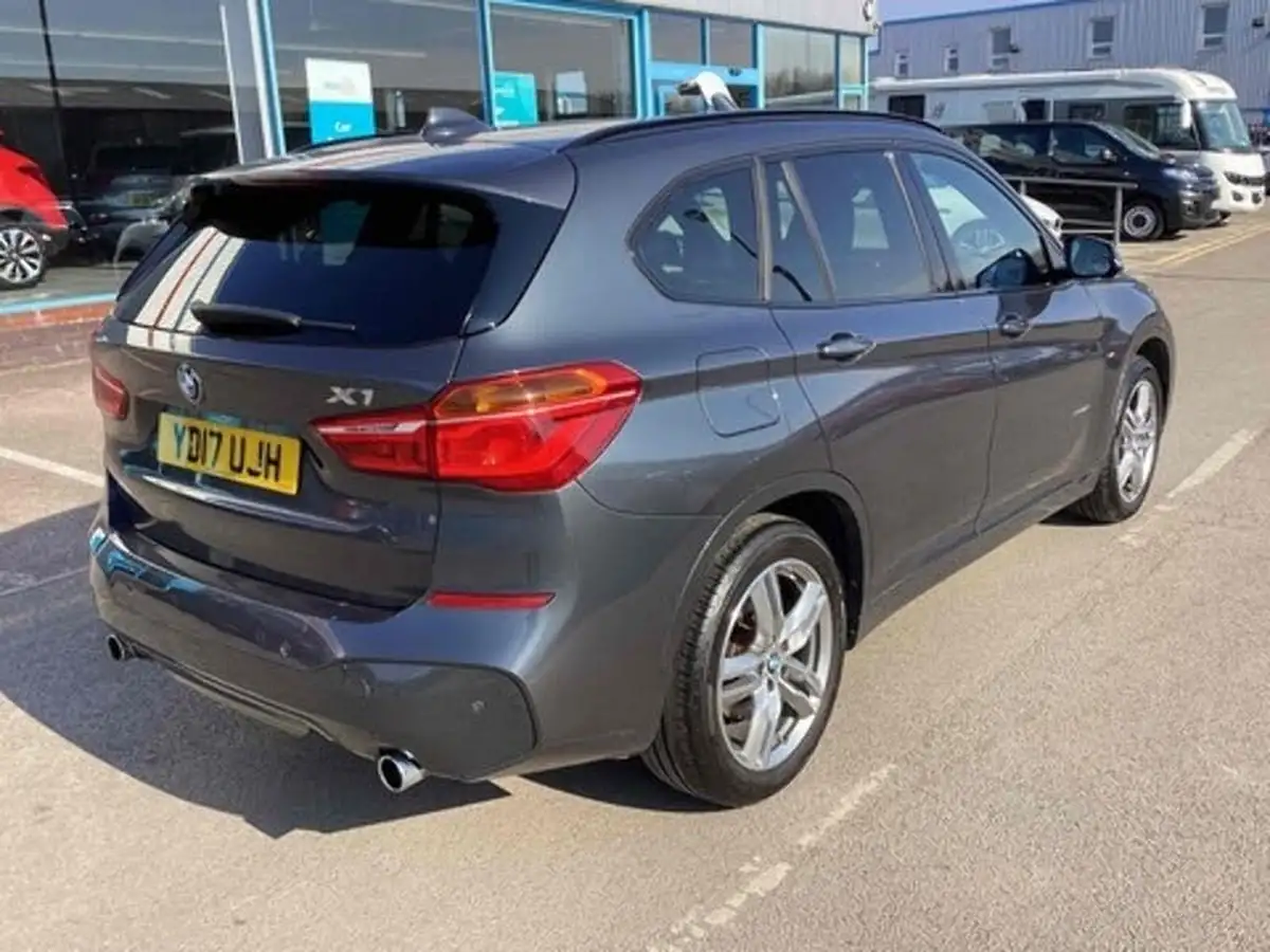 2017-bmw-x1-20-xdrive20i-m-sport-big-3
