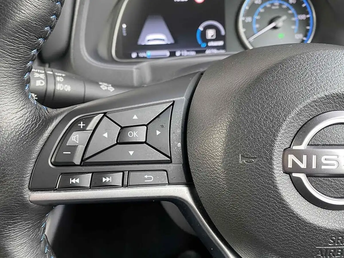 2024-nissan-leaf-e-tekna-39kwh-big-45