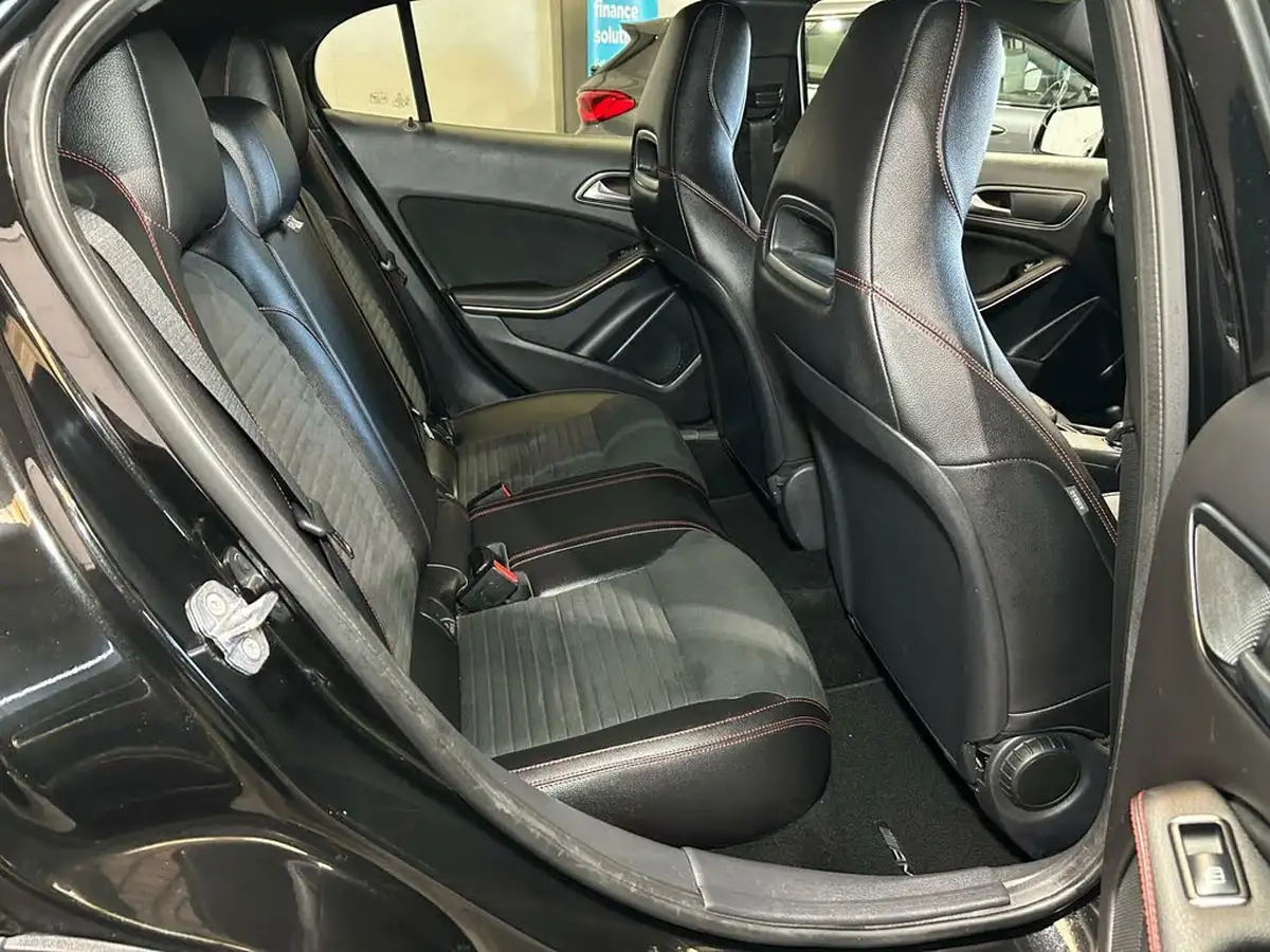 2019-mercedes-benz-gla-class-21d-gla-200d-amg-line-executivess-4matic-big-16
