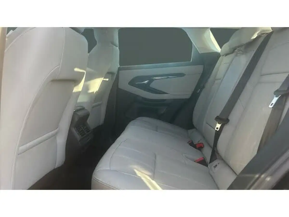 2024-land-rover-range-rover-evoque-15-p300e-s-big-3
