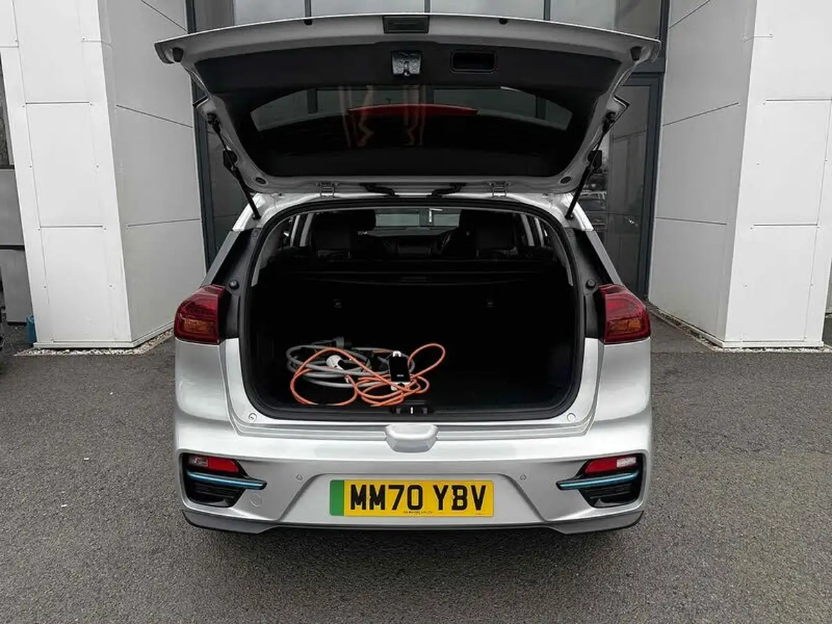 2021-kia-e-niro-ev-4-big-14