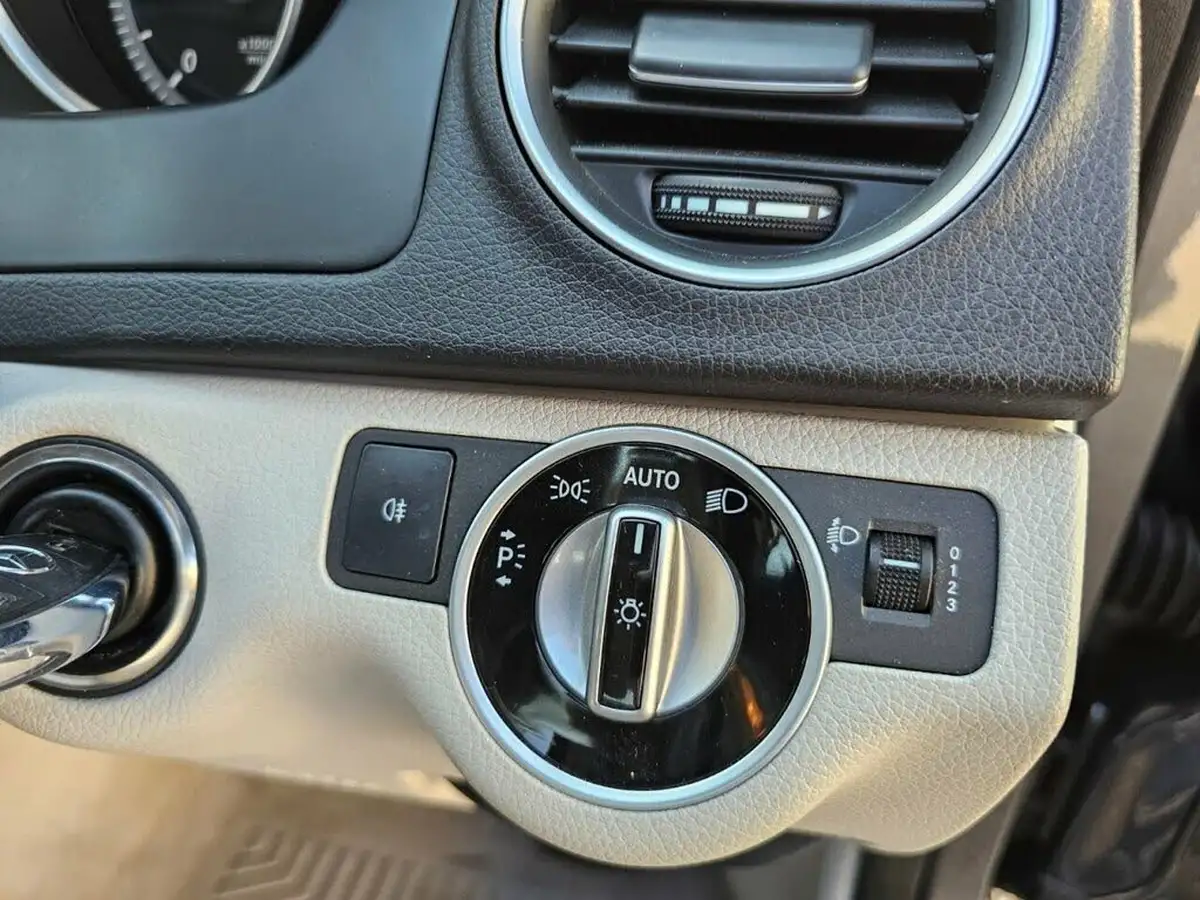 2013-mercedes-benz-c-class-21cdi-c220-cdi-executive-se-170bhp-saloon-4d-7g-tronic-plus-big-16