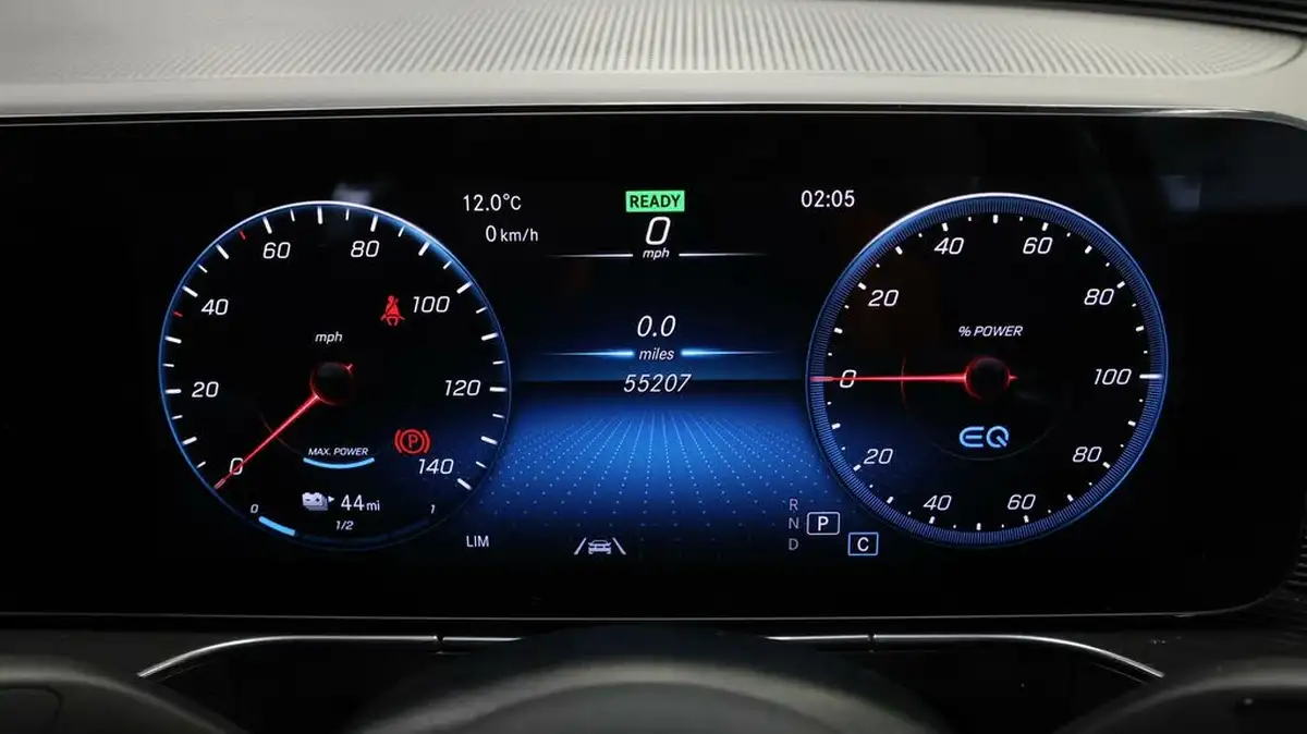 2021-mercedes-benz-eqc-e-eqc-400-amg-line-big-9