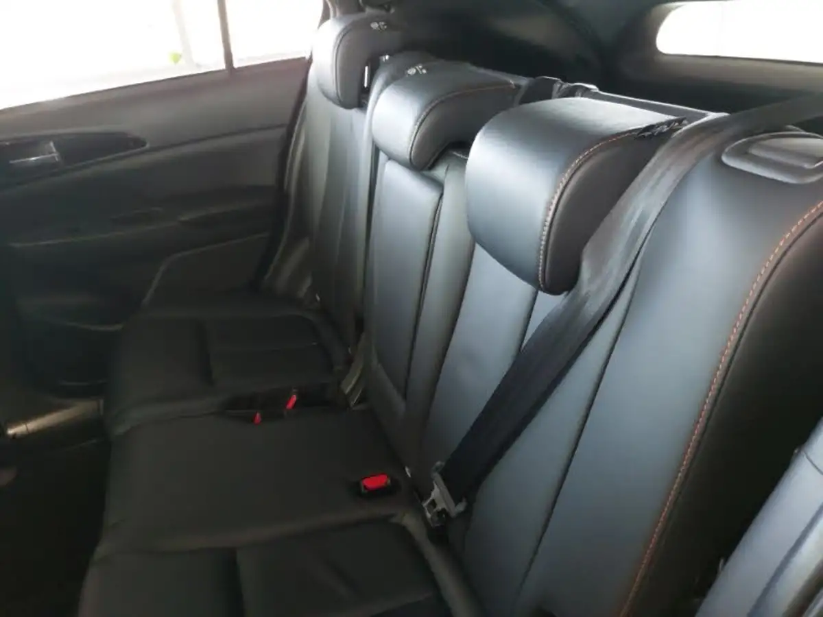 2019-mitsubishi-eclipse-cross-15-black-4wd-auto-big-5
