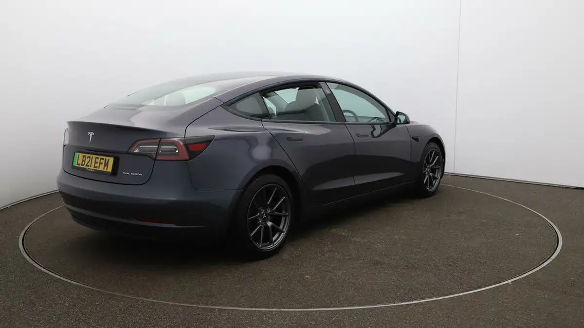 2021-tesla-model-3-e-long-range-4x4-big-45