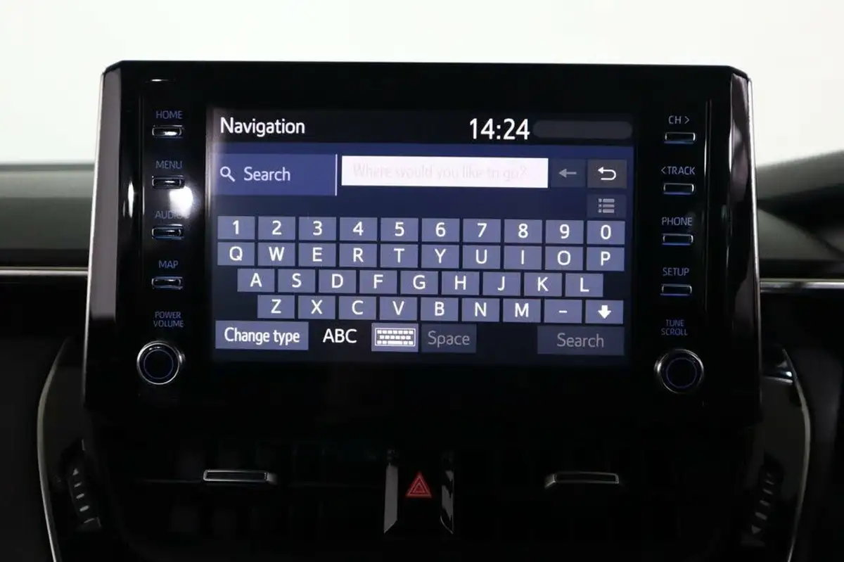 2021-toyota-corolla-18-vvt-i-icon-tech-spare-wheel-touring-sports-5d-big-32