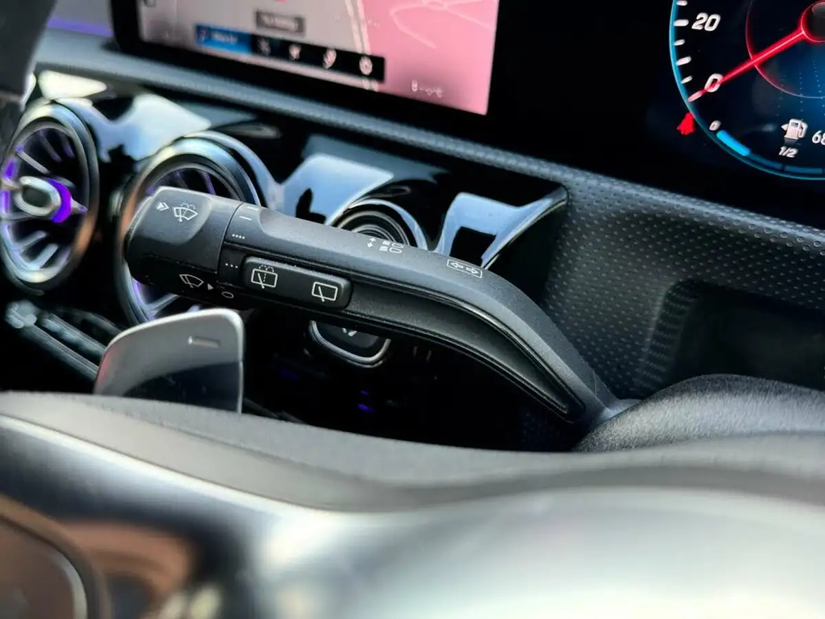 2020-mercedes-benz-a-class-13-a200-amg-line-premium-hatchback-5d-7g-dct-big-61