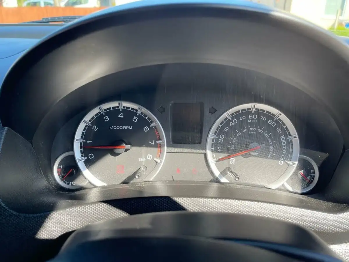 2014-suzuki-swift-12-sz2-93bhp-3d-big-18