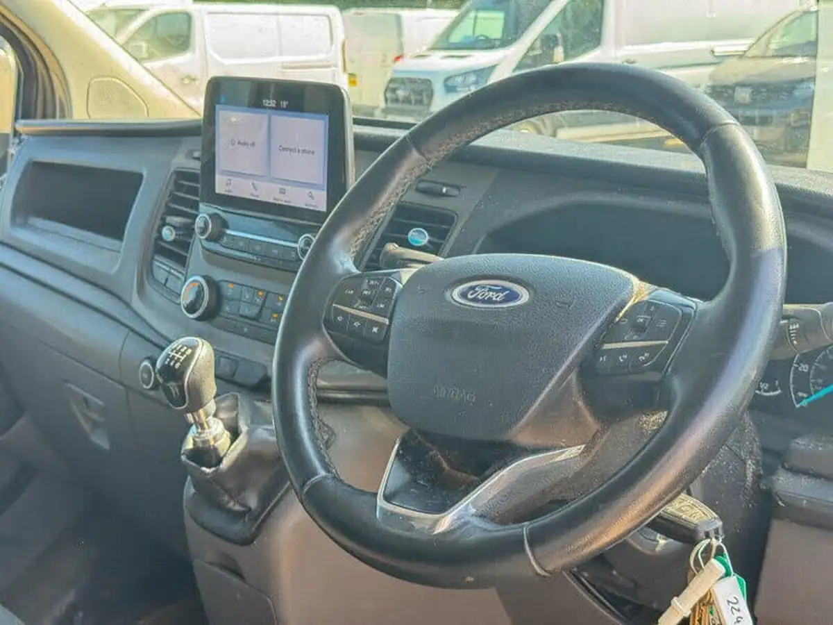 2021-ford-transit-custom-20tdci-300-l1h1-trend-130pseu6dt-panel-van-big-10