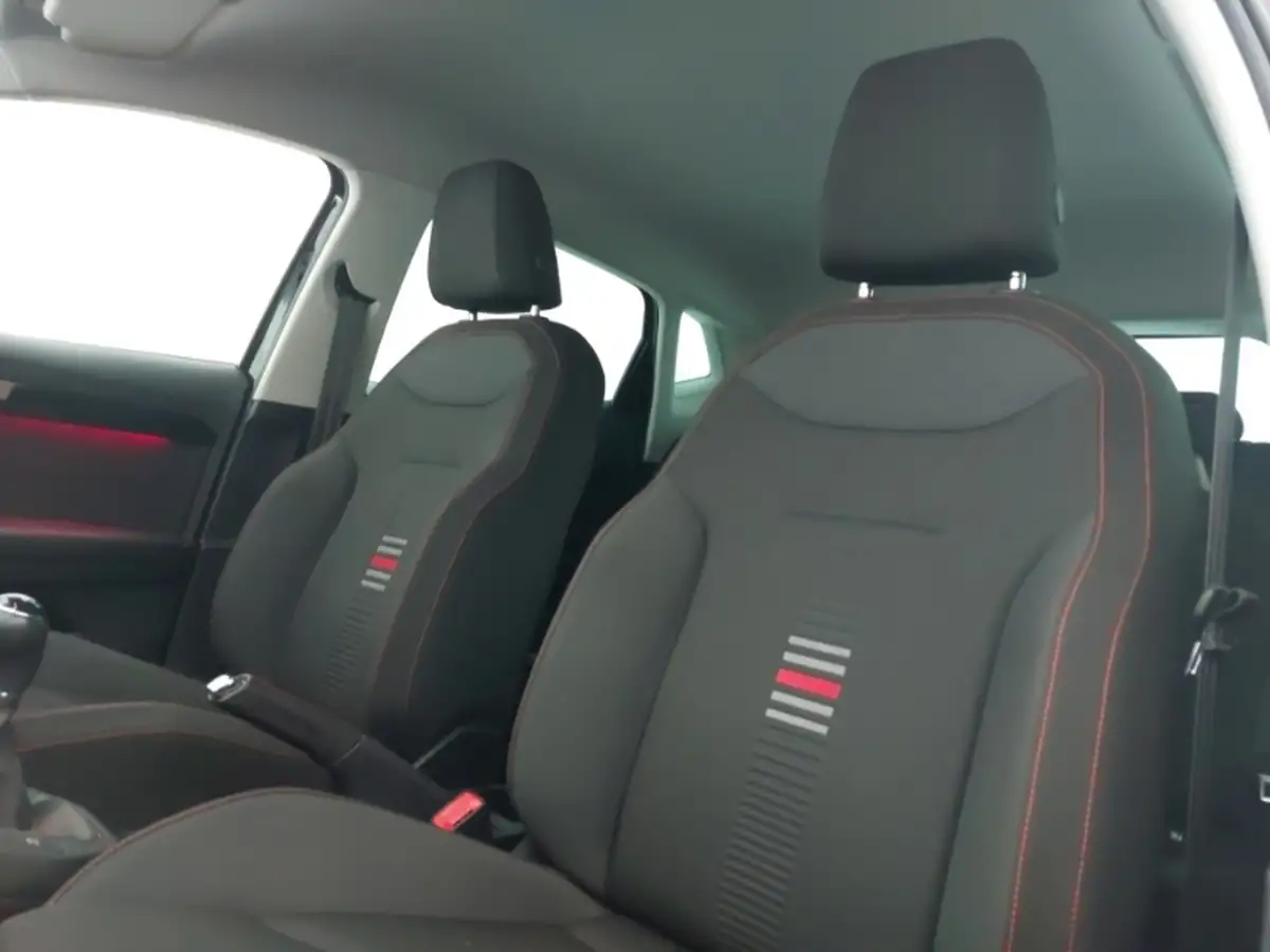 2019-volkswagen-up-10-move-up-ss-5d-big-11