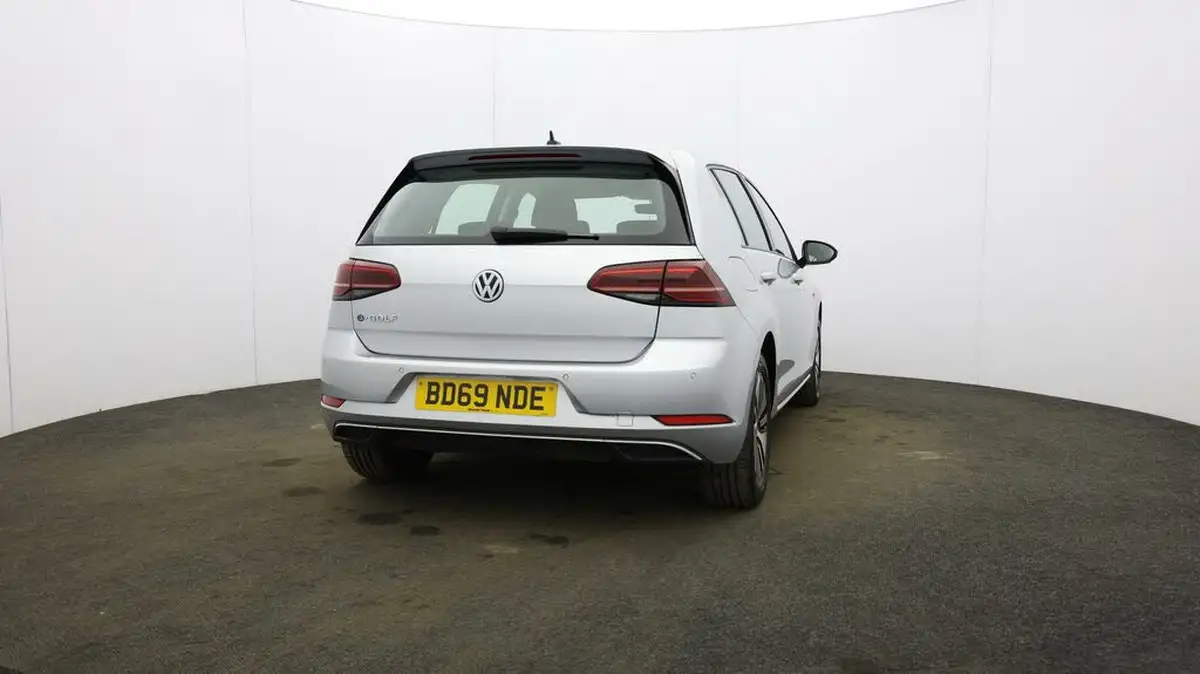 2019-volkswagen-golf-e-e-golf-big-52