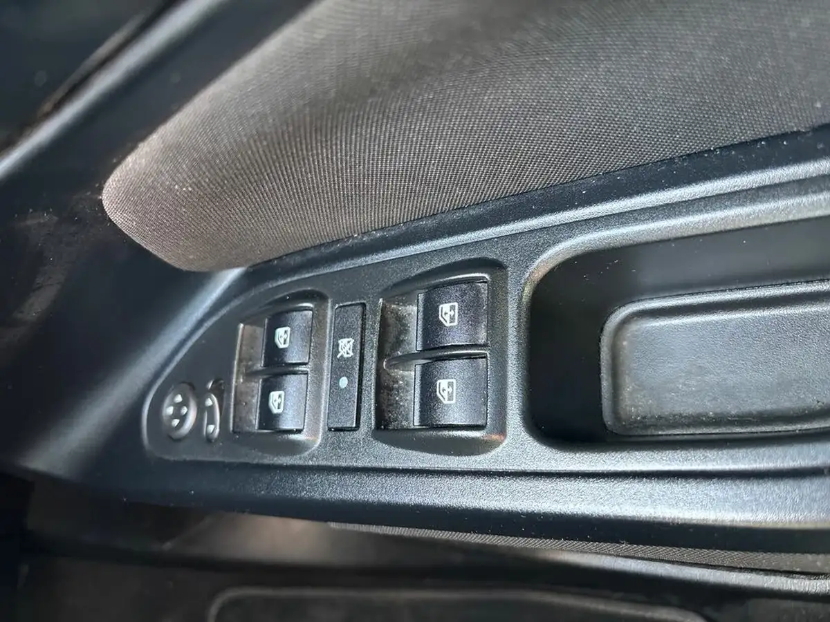 2020-fiat-tipo-14-street-hatchback-5d-big-19