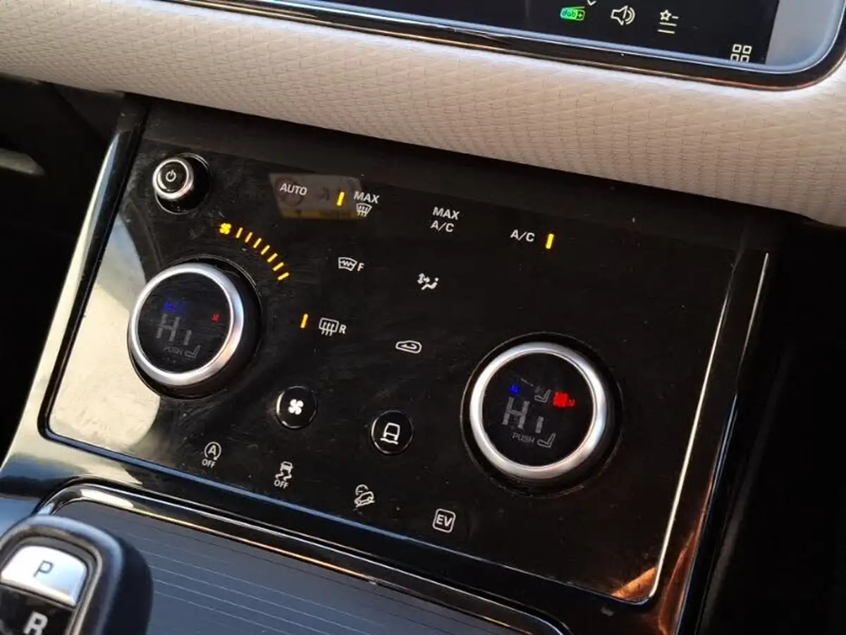 2021-land-rover-range-rover-evoque-15-p300e-r-dynamic-s-big-12