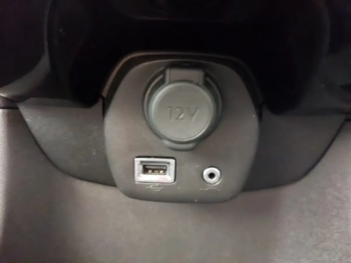 2019-citroen-c1-10-vti-flair-72ps-ss-3d-big-15