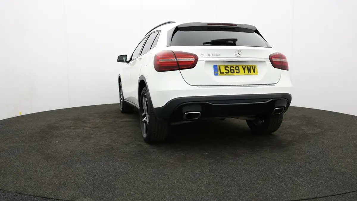 2019-mercedes-benz-gla-class-16-gla-180-urban-edition-7g-dct-big-73