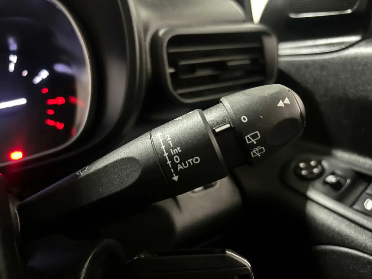 2023-toyota-proace-city-15d-icon-l1-big-14