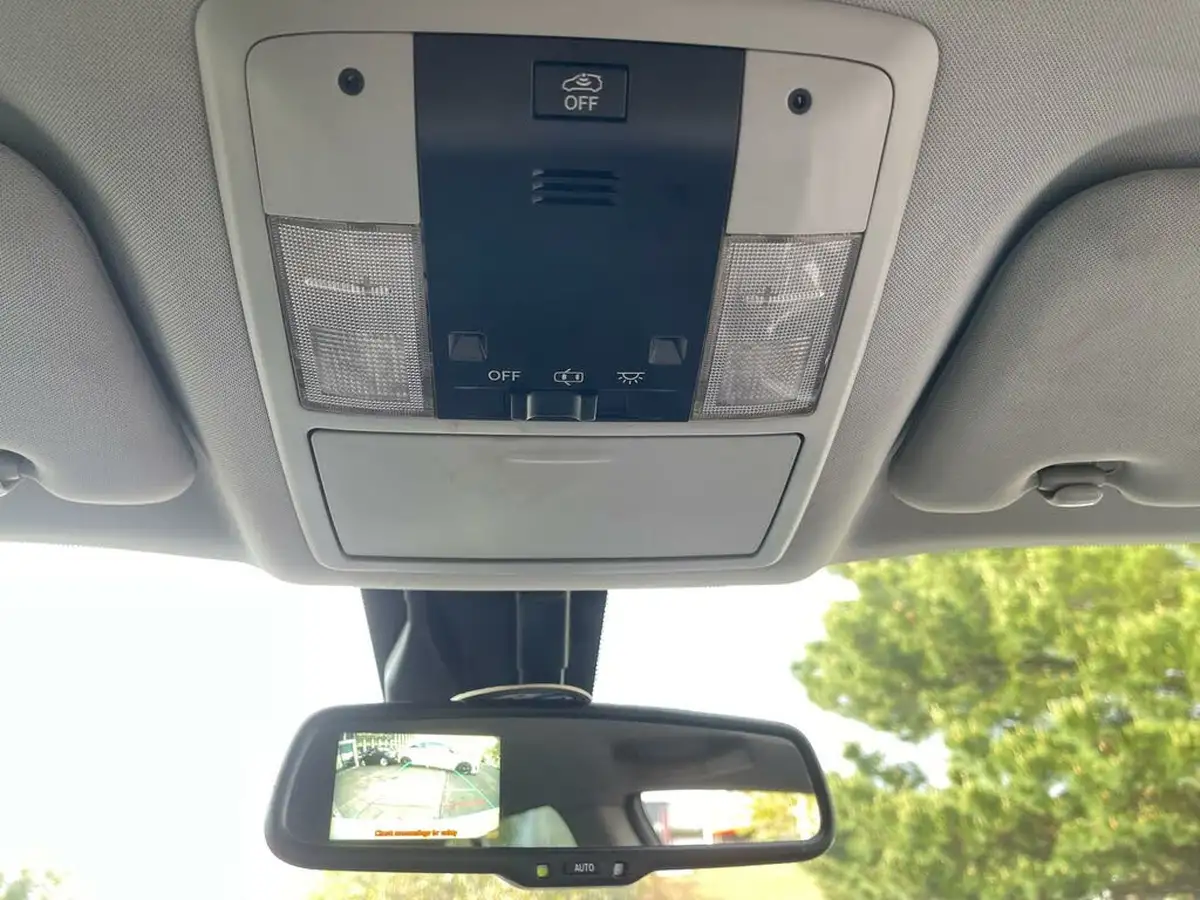 2013-lexus-ct-200h-18-advance-big-32