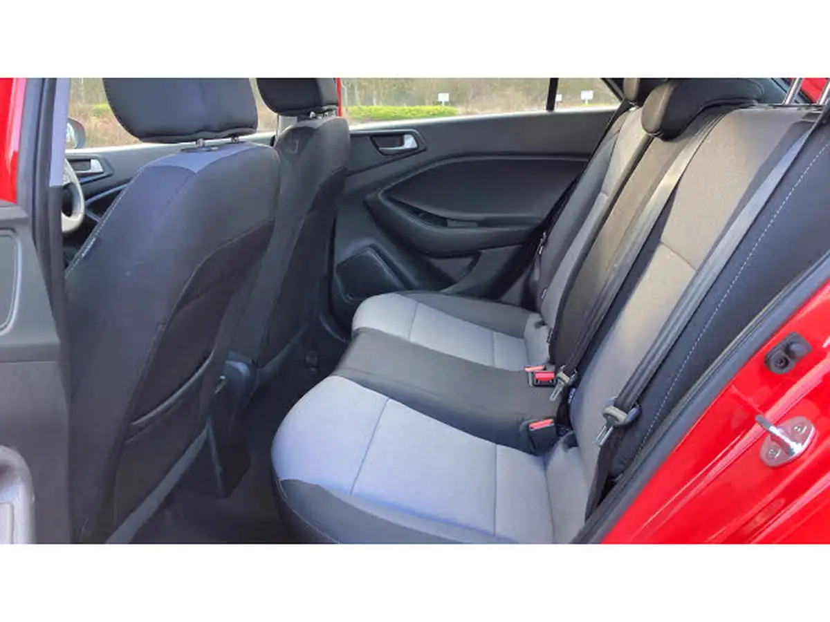 2019-hyundai-i20-12-se-mpi-isg-hatchback-5d-big-15