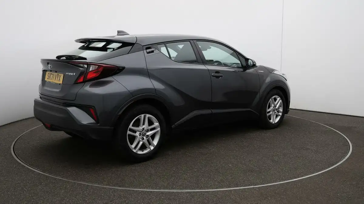 2021-toyota-c-hr-18-vvt-i-icon-big-45