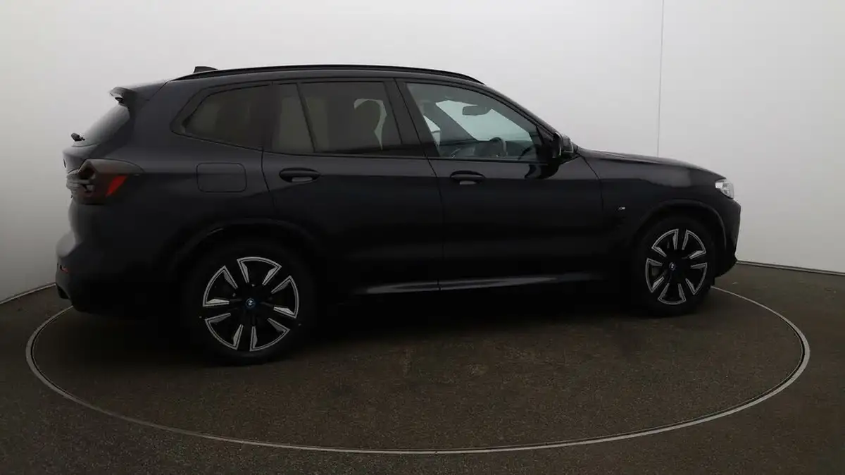 2022-bmw-ix3-e-m-sport-big-52