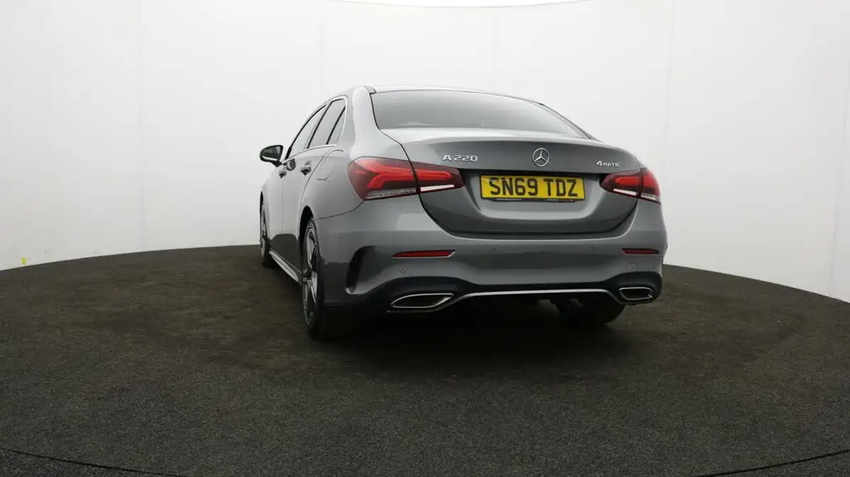 2019-mercedes-benz-a-class-20-a220-amg-line-saloon-4d-4matic-big-25