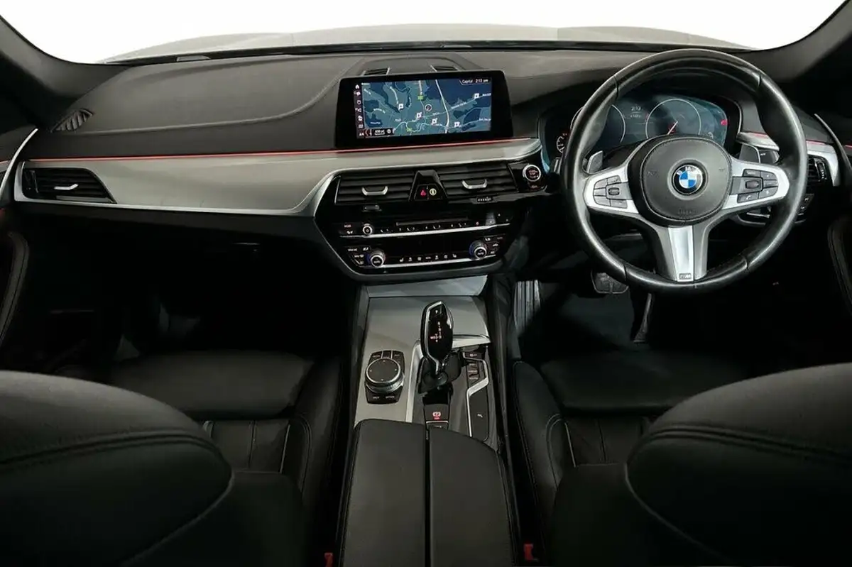2018-bmw-5-series-20-520i-m-sport-ss-saloon-4d-big-9