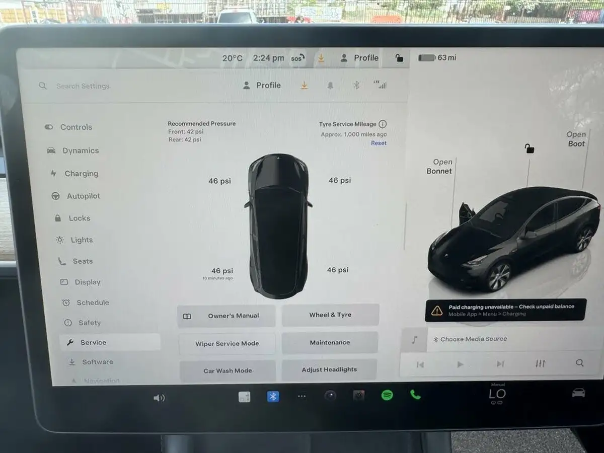 2022-tesla-model-y-e-long-range-big-63